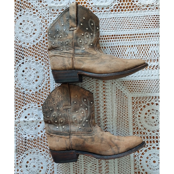 ISO MIZ MOOZ Women's Distressed Leather Studded Cowgirl Cozumel Western Boots - Picture 11 of 12